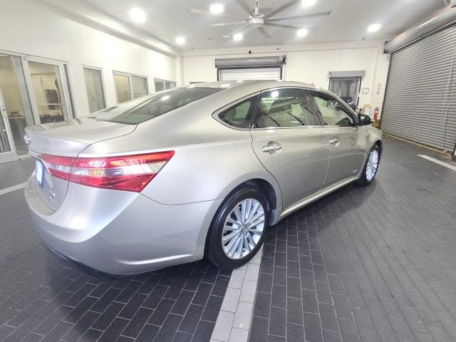 2013 Toyota Avalon Hybrid 