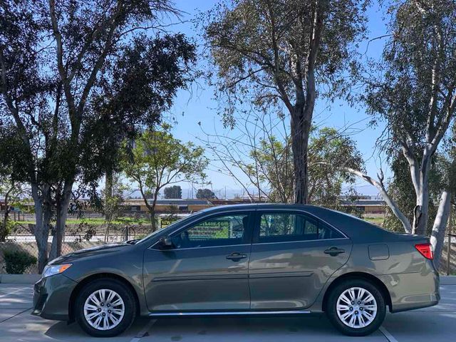 2013 Toyota Camry LE