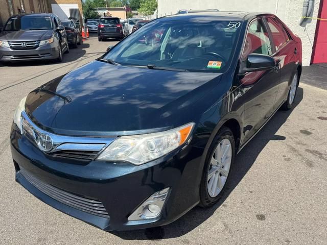 2013 Toyota Camry Hybrid LE