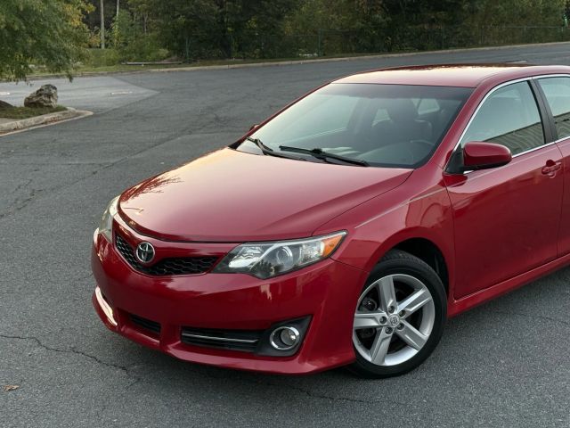 2013 Toyota Camry SE