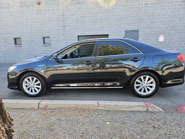 2013 Toyota Camry Hybrid XLE