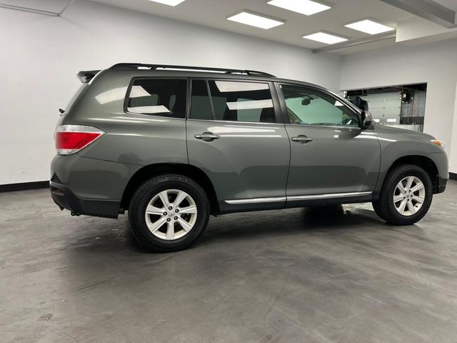 2013 Toyota Highlander SE