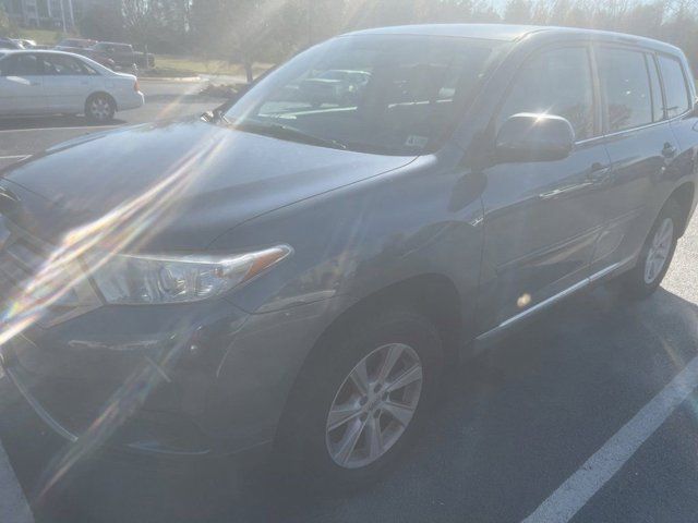 2013 Toyota Highlander Base