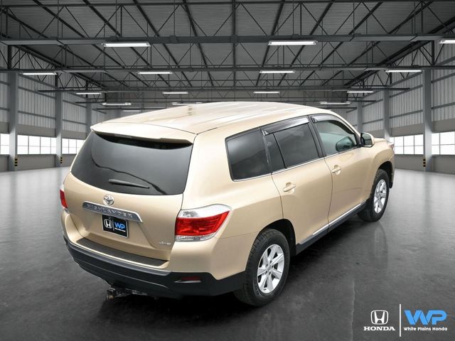 2013 Toyota Highlander Base