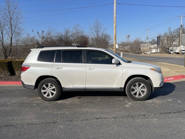 2013 Toyota Highlander SE