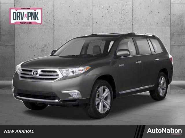 2013 Toyota Highlander SE