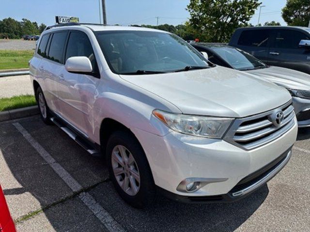 2013 Toyota Highlander SE