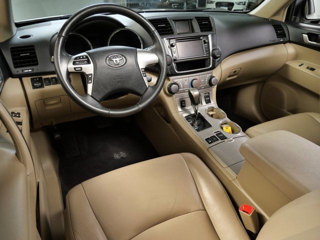 2013 Toyota Highlander Base