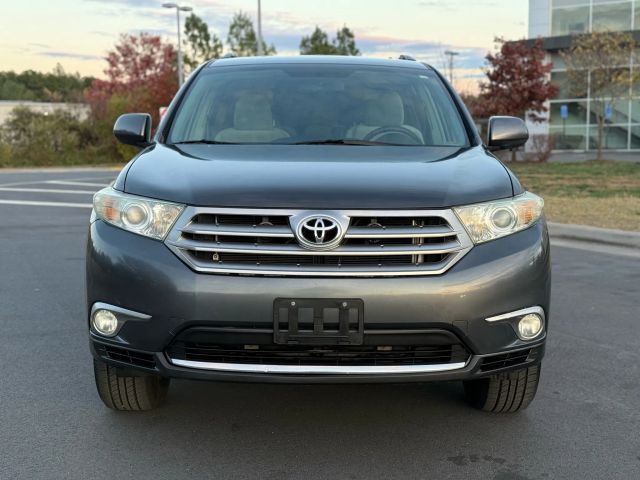 2013 Toyota Highlander Plus