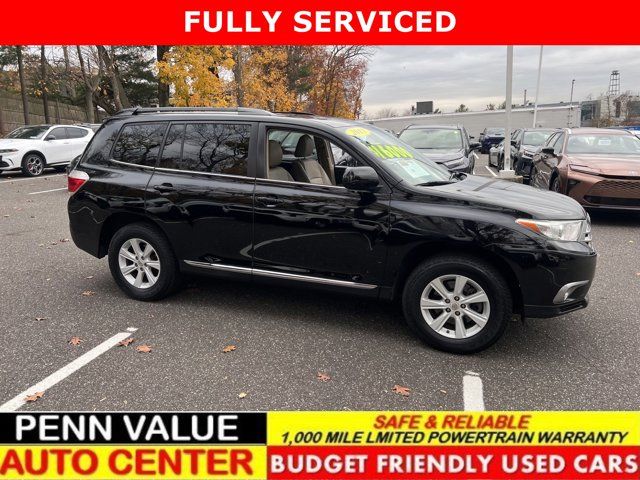 2013 Toyota Highlander SE