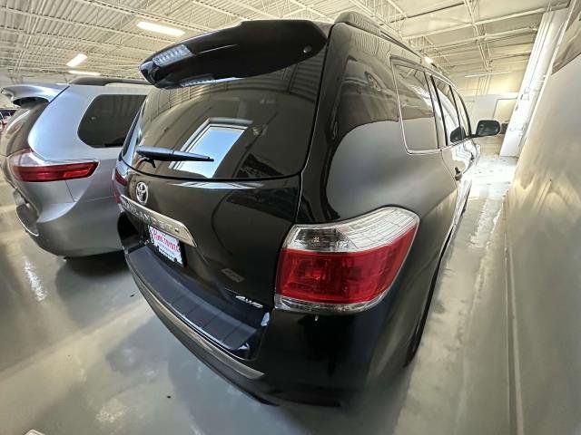 2013 Toyota Highlander SE