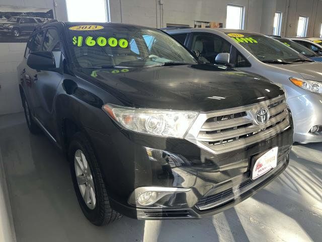 2013 Toyota Highlander SE