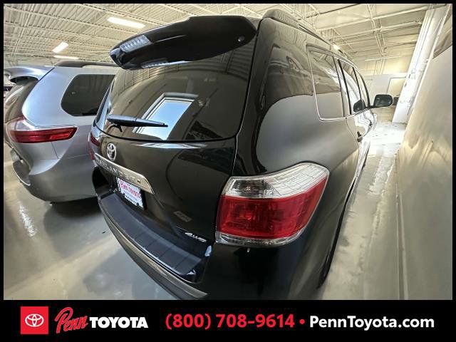 2013 Toyota Highlander SE