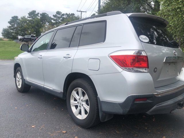 2013 Toyota Highlander SE