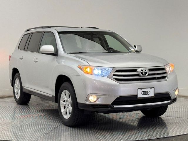 2013 Toyota Highlander SE