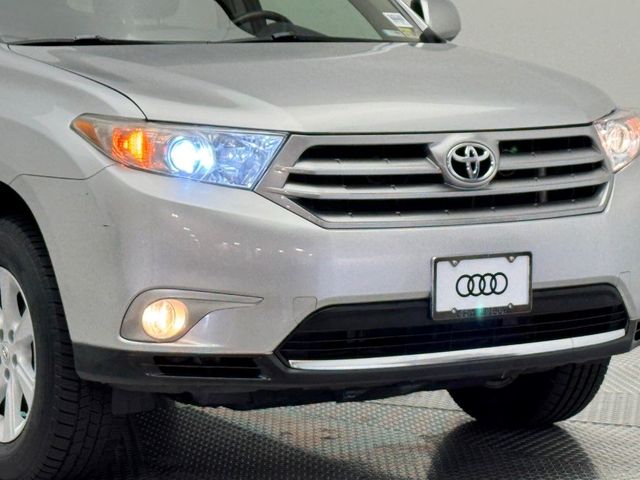 2013 Toyota Highlander SE