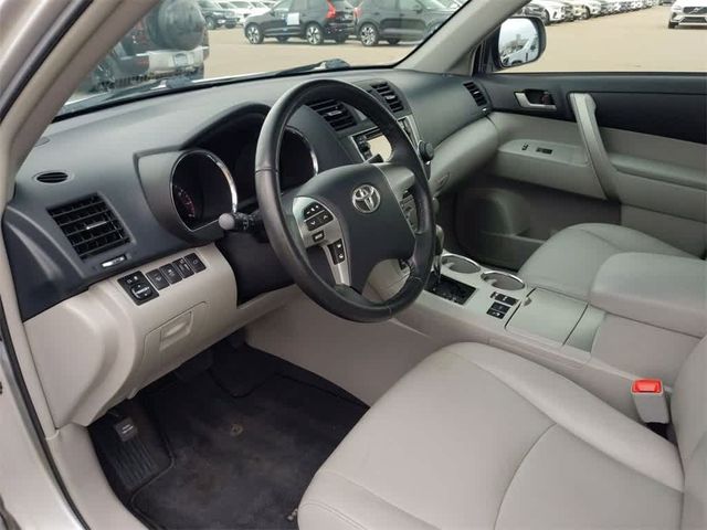 2013 Toyota Highlander SE