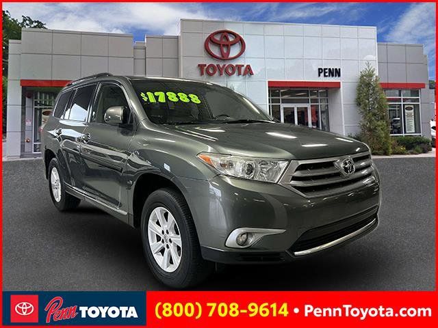 2013 Toyota Highlander SE