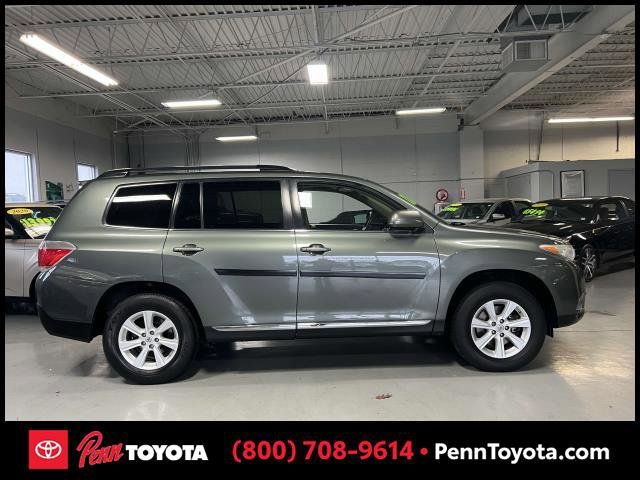 2013 Toyota Highlander SE