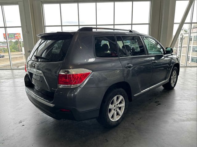 2013 Toyota Highlander SE