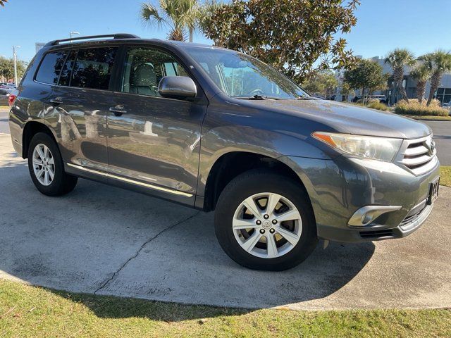 2013 Toyota Highlander SE