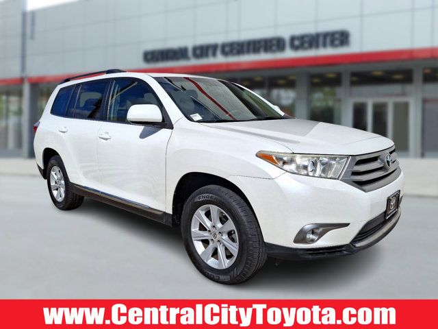 2013 Toyota Highlander SE