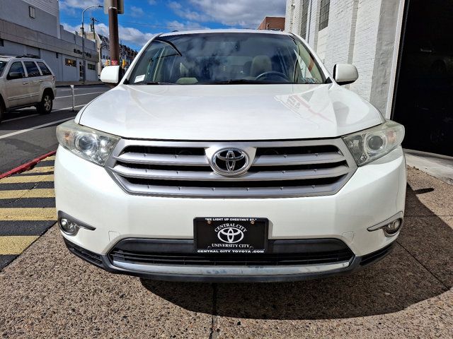 2013 Toyota Highlander SE