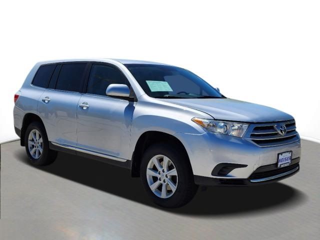 2013 Toyota Highlander SE