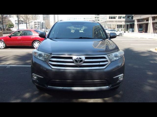 2013 Toyota Highlander SE