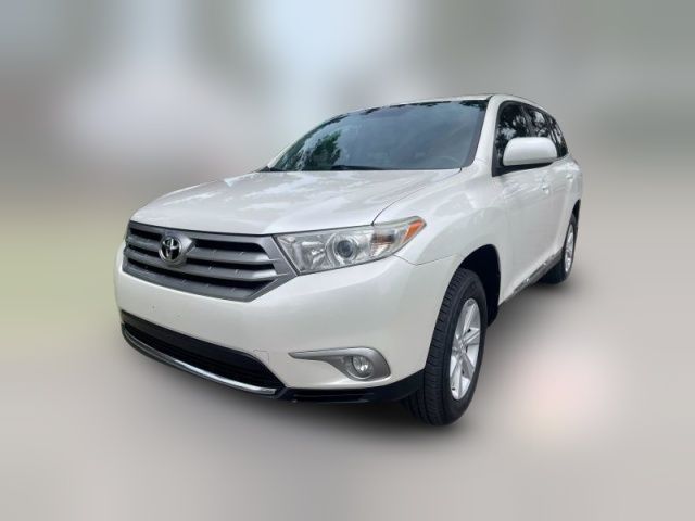 2013 Toyota Highlander SE