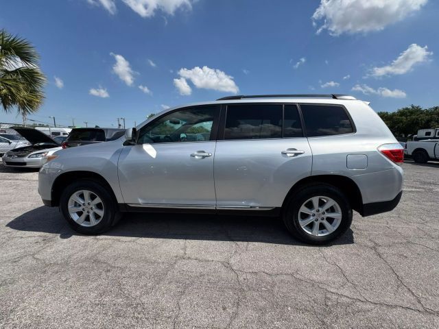2013 Toyota Highlander SE