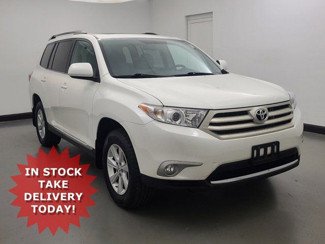 2013 Toyota Highlander SE