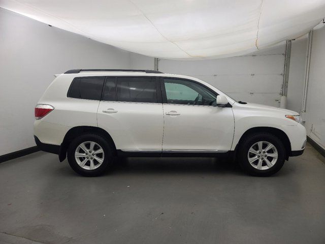 2013 Toyota Highlander SE