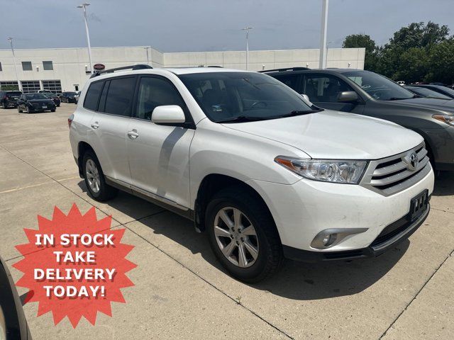 2013 Toyota Highlander SE