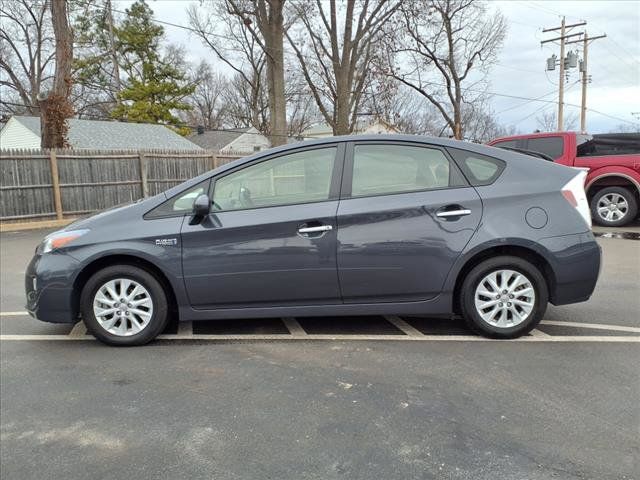 2013 Toyota Prius Plug-in Base