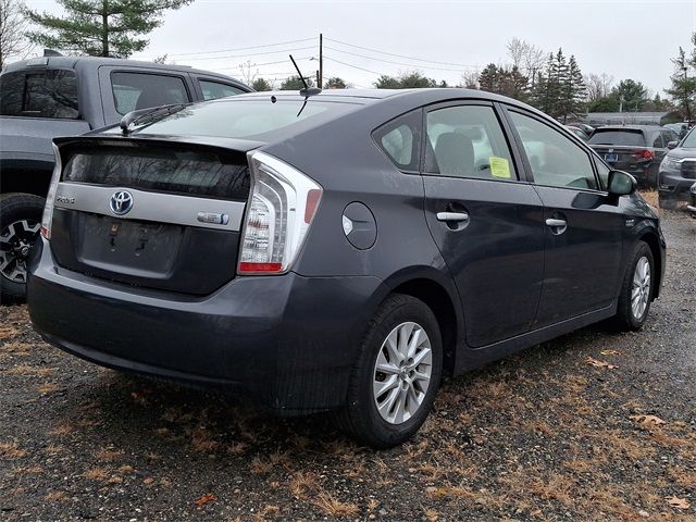 2013 Toyota Prius Plug-in Hybrid 