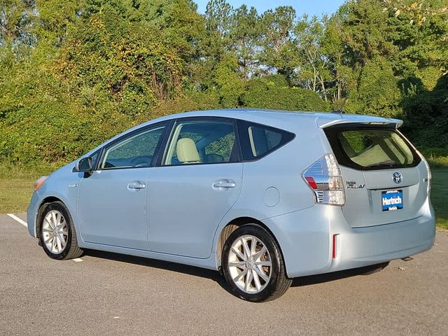 2013 Toyota Prius v Five