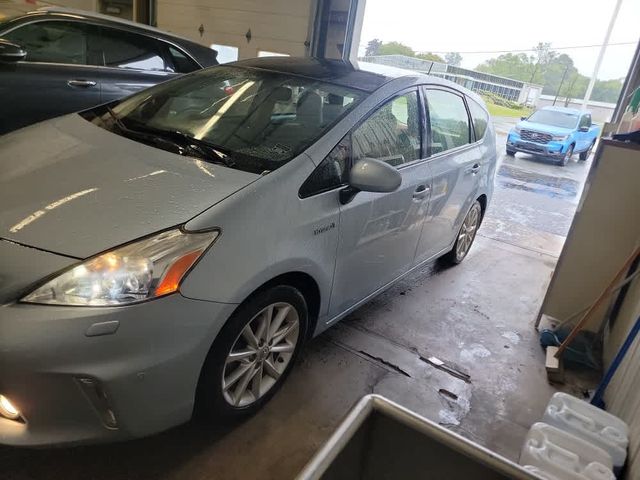 2013 Toyota Prius v Five