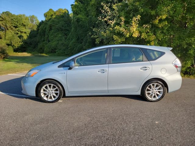 2013 Toyota Prius v Five