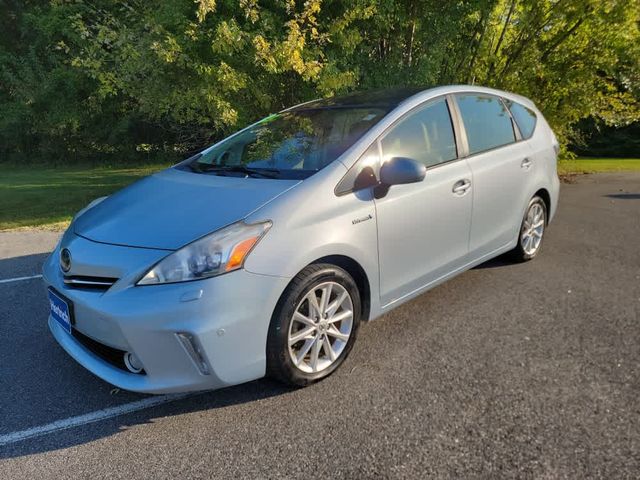 2013 Toyota Prius v Five