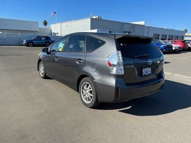 2013 Toyota Prius v Two