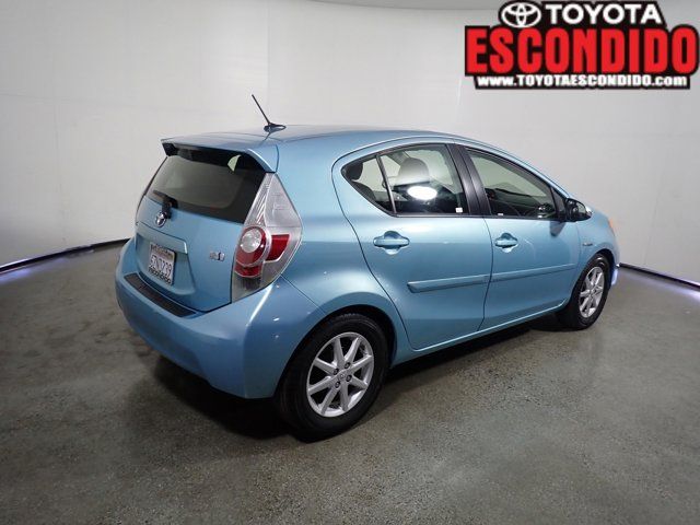 2013 Toyota Prius c 