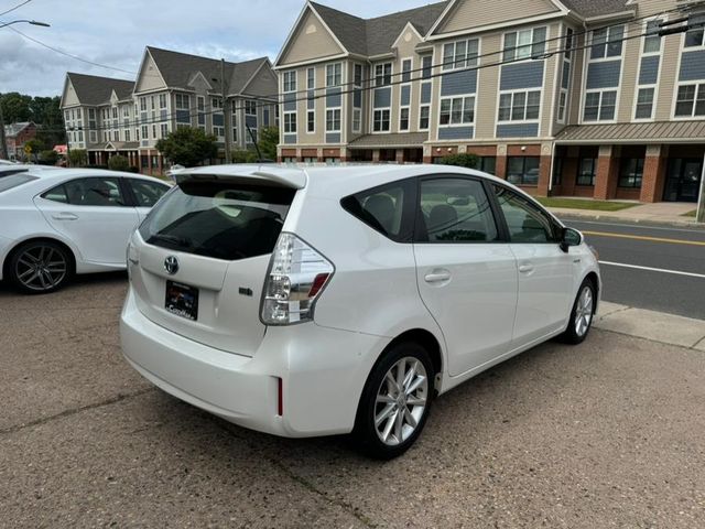 2013 Toyota Prius v Five