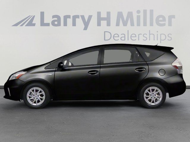 2013 Toyota Prius v Five