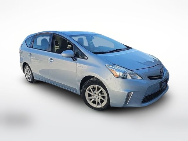 2013 Toyota Prius v Five