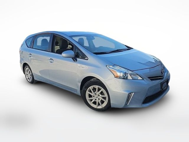 2013 Toyota Prius v Five