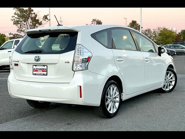 2013 Toyota Prius v Five