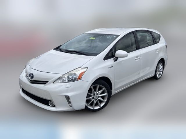 2013 Toyota Prius v Five