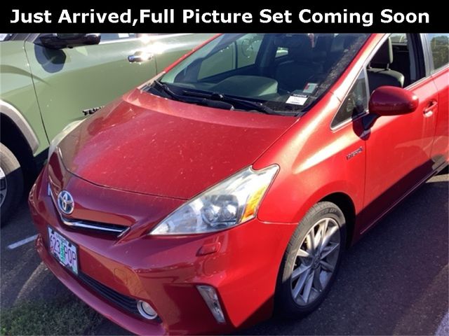 2013 Toyota Prius v Five