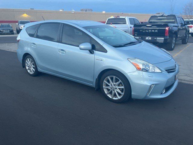 2013 Toyota Prius v Five